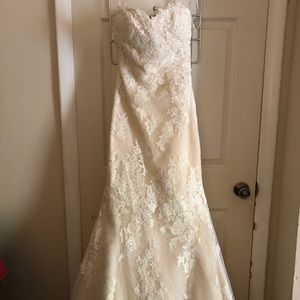 Wedding dress
